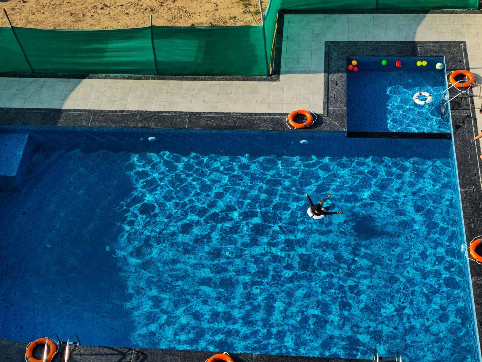 The Scenic Unity Hotel Garudeshwar Luaran gambar
