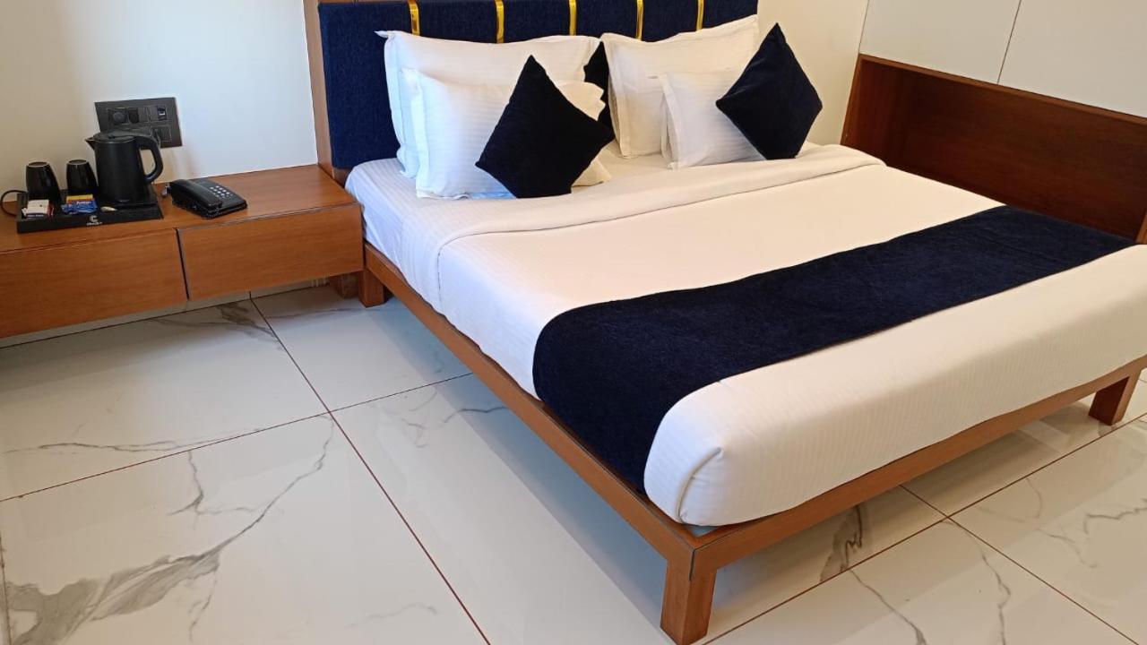 The Scenic Unity Hotel Garudeshwar Luaran gambar